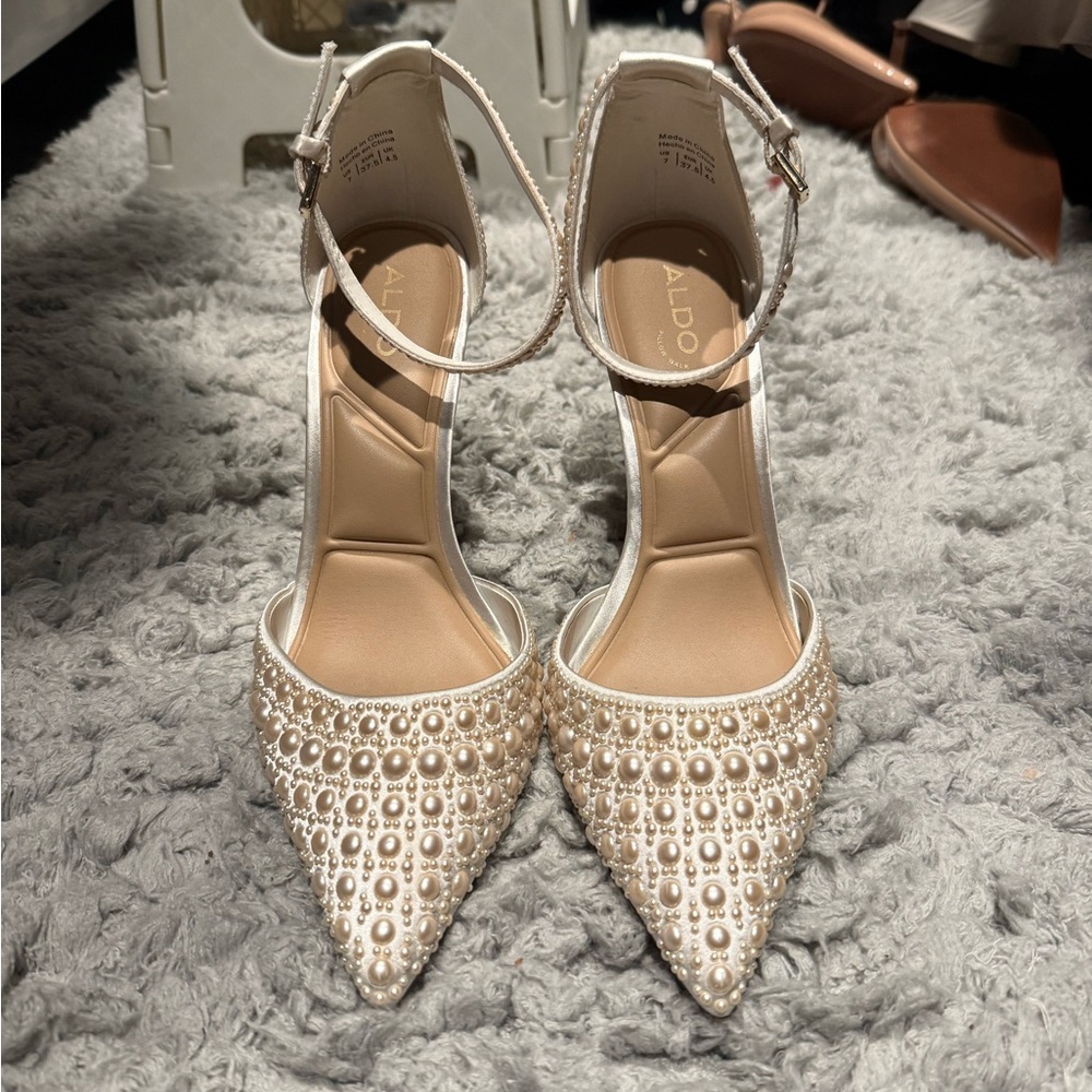 ALDO Derperla Pump